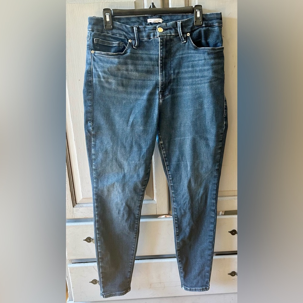 Good American “Always Fits” Skinny Jeans. 14-18.
